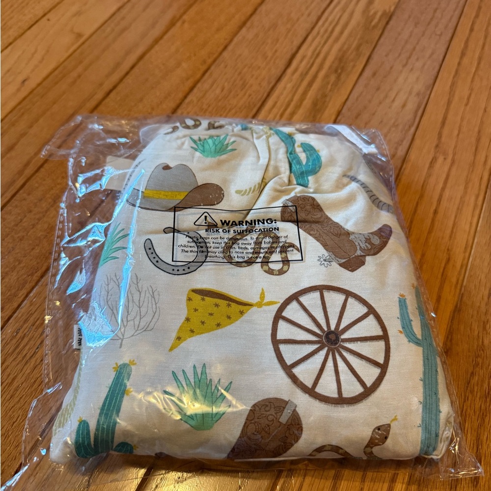 Little Sleepies Ready to Rodeo Fitted Crib Sheet - Cream and Multicolor - Picture 2 of 3